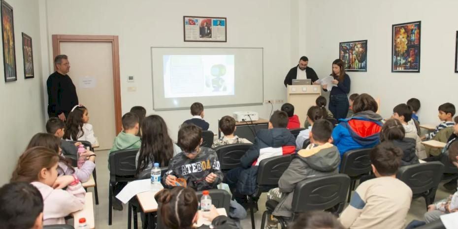 Mersin Yenişehir’de Çocuklara Yapay Zekâ Eğitimi