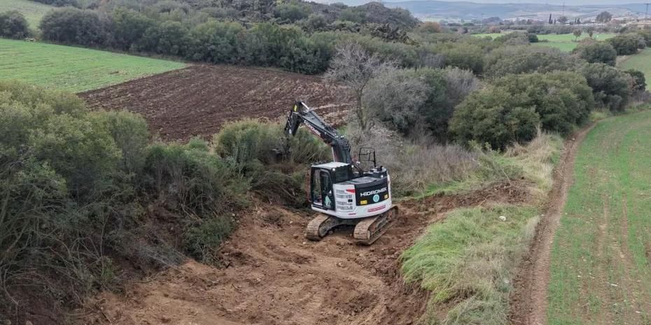 Manisa Büyükşehir tarım arazilerini taşkınlara set oluyor