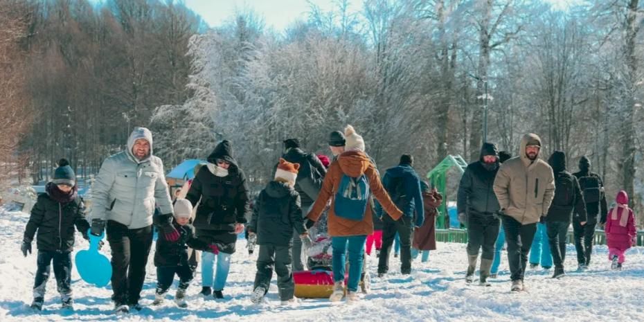 Kocaeli Kuzuyayla’da kar keyfi kış masalına dönüştü