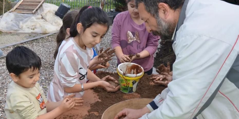 Efes Selçuk’ta üretici pazarı etkinliklerle renkleniyor