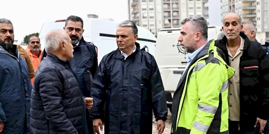 Antalya'da yoğun yağış sonrası Başkan Uysal Gebizli’de