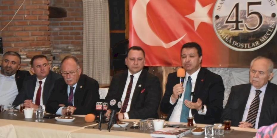 Manisa Dostlar Meclisi’nde Mahmut Arıkan konuk oldu