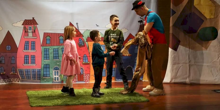 Sakarya'da bin 500 çocuğu tiyatroyla buluştu