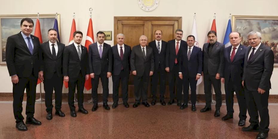 Konya heyetinden Milli Savunma Bakanı Yaşar Güler’e ziyaret