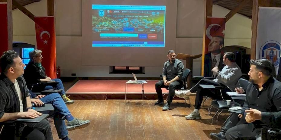 İzmir Efes Selçuk'ta gençlik ağı kuruldu