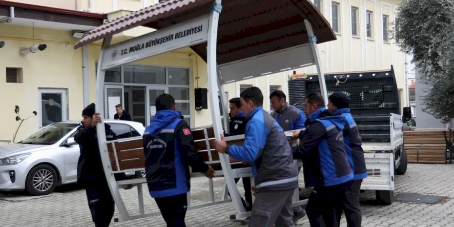 Muğla Büyükşehir’den ilçelere donatı katkısı