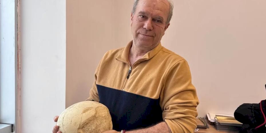 Jeomorfolog Ahmet Bolat Kahramanmaraş’ta dinozor yumurtası buldu