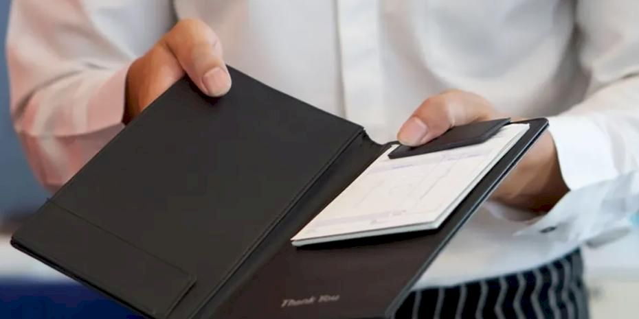 Restoranlarda zorunlu servis ve kuver ücretine son!