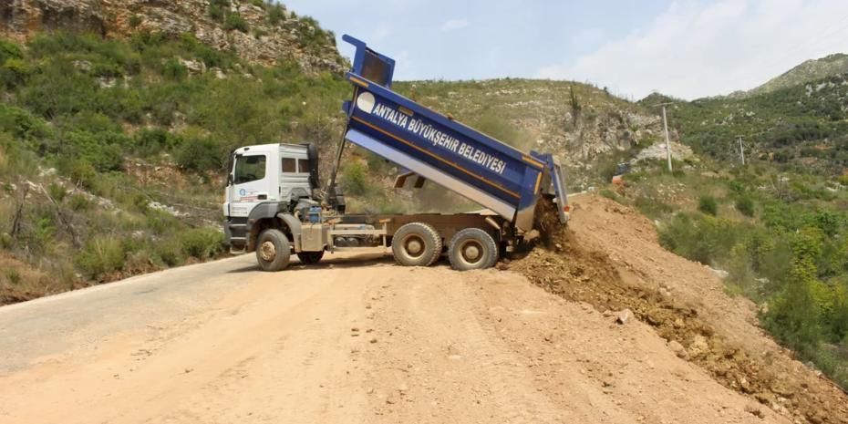 Antalya’da kırsal yollara dev yatırım