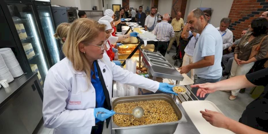 İstanbul Bakırköy sosyal dayanışmayı büyüttü