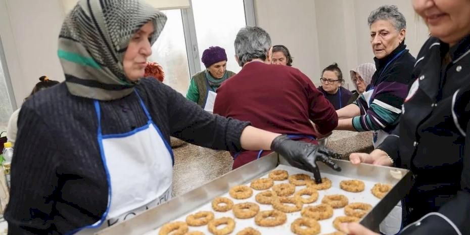 Kocaeli'de kandil simitleri Saygınlar Kulübü'nden