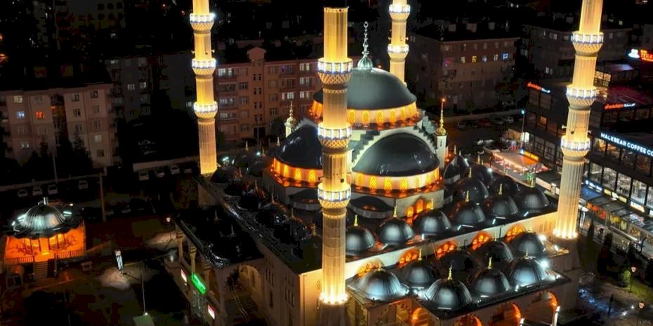 Konya Selçuklu’da Berat Kandili manevi coşkuyla idrak edildi