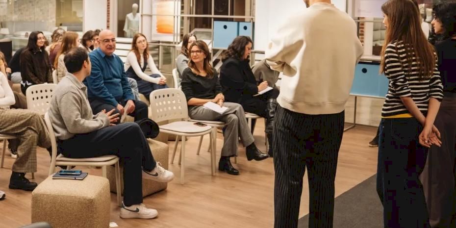 Öğrencilerin Mobilya Tasarımları Ünlü Markaların Kataloglarına Girdi