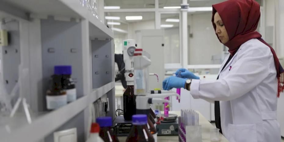 KASKİ Laboratuvarları'ndan su kalite testi