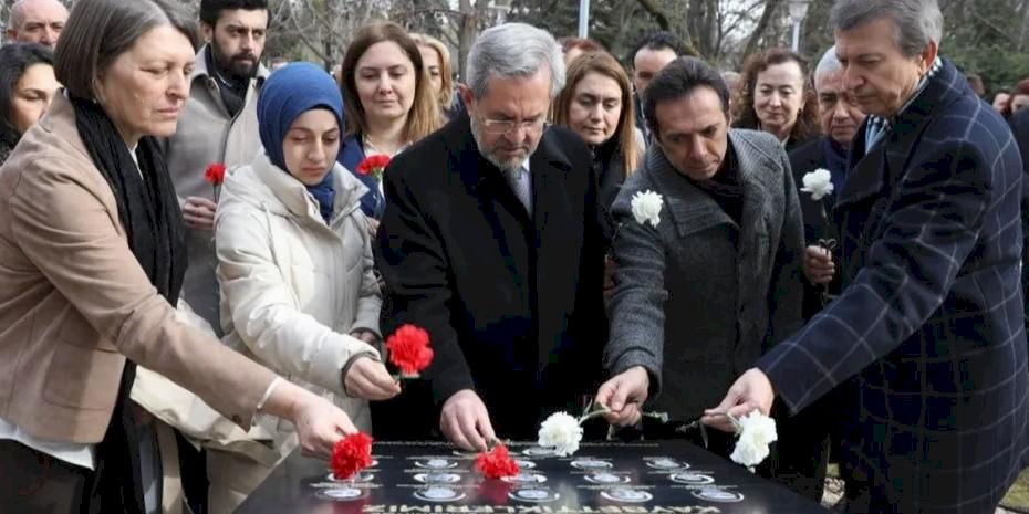 Ankara Üniversitesi depremde kaybedilen öğrencilerini andı