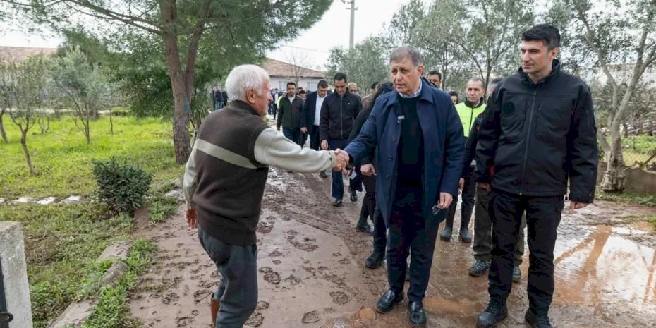 Seferihisar’da yağıştan etkilenenlere İzmir Büyükşehir'den yerinde destek