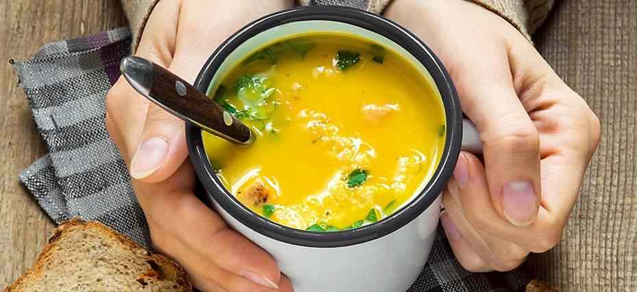 Hazır çorbalar pratik ama tuz yüklü!