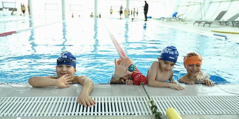 Konya'nın 20 ilçesinde 15 bin öğrenci yüzme öğreniyor