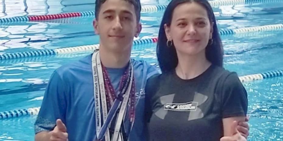 Konya'da otizmli yüzücü Alper Akgül 5 madalya kazandı