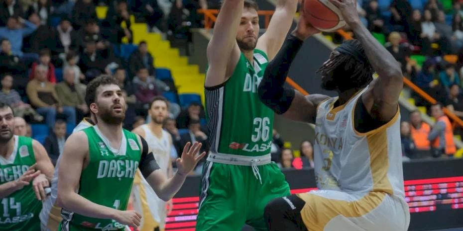 Konya Büyükşehir Belediyespor, Darüşşafaka’yı farklı yendi