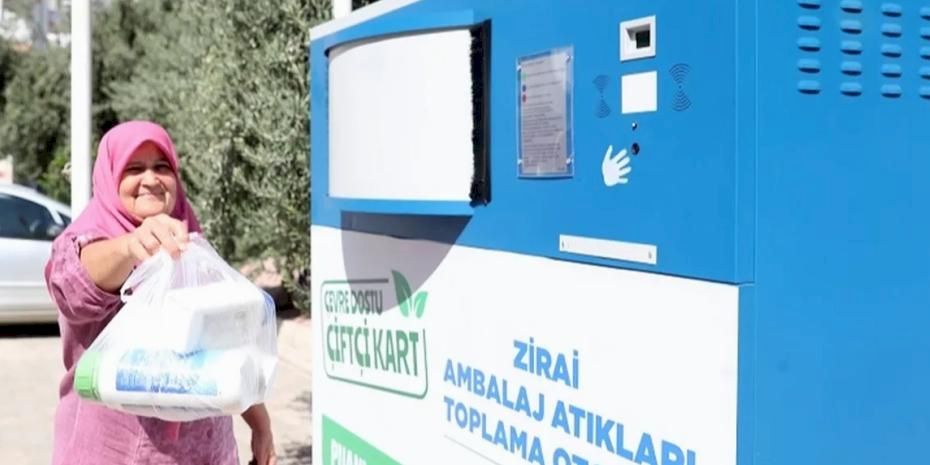 Antalya Finikeli kadınlara ‘Çevre Dostu Çiftçi Kart’