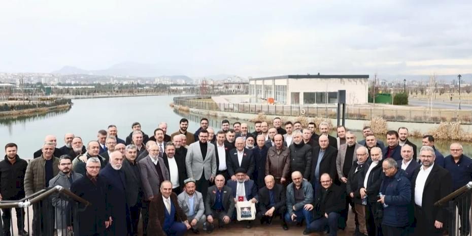 Memduh Büyükkılıç STK temsilcileriyle buluştu