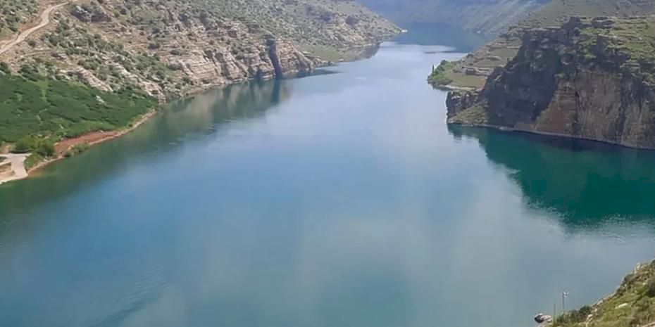 Dicle Barajı'nda kontrollü su tahliyesi
