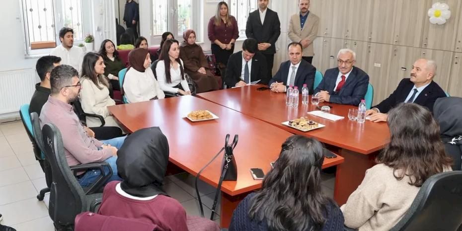 Gebze'de Başkan Büyükgöz'den okullara ziyaret