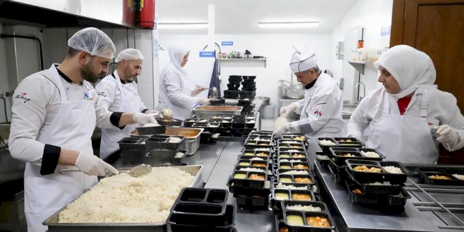 Sakarya Aşevi, bu yıl da sofralara sıcak yemek ulaştıracak