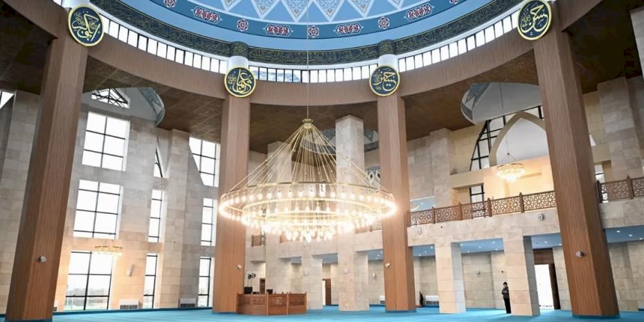 Kocaeli Kartepe Kent Meydanı Camii ilk teravihle açılıyor