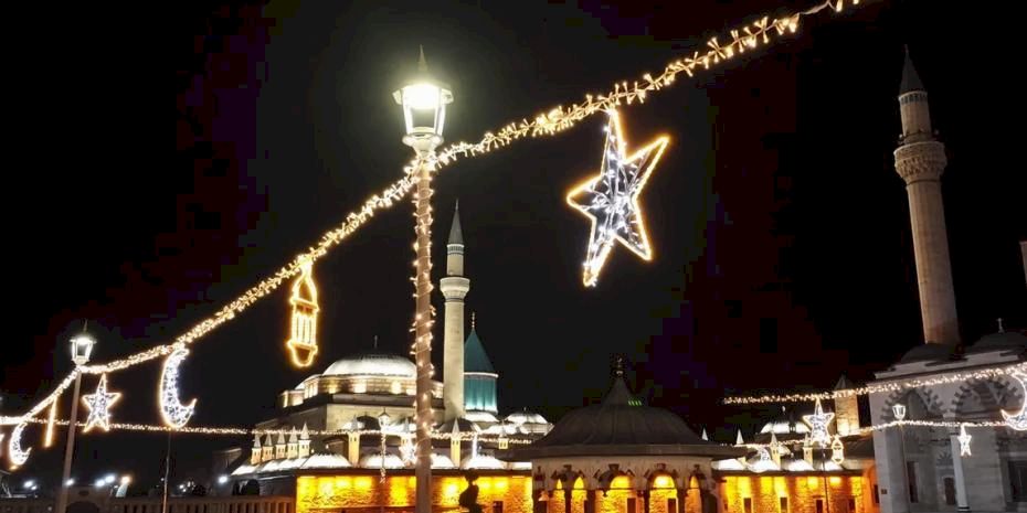 Konya 11 Ayın Sultanı'nı ışıl ışıl karşılıyor