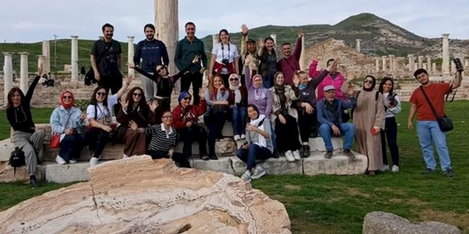 Denizli'de fotoğraf kursiyerleri objektif başında