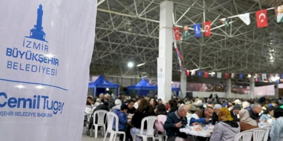 İzmir Büyükşehir ilk iftar sofrasını Gaziemir’de kurdu