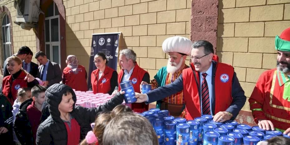 Trabzon’da tekne orucu etkinliğinde çocuklarla buluşma