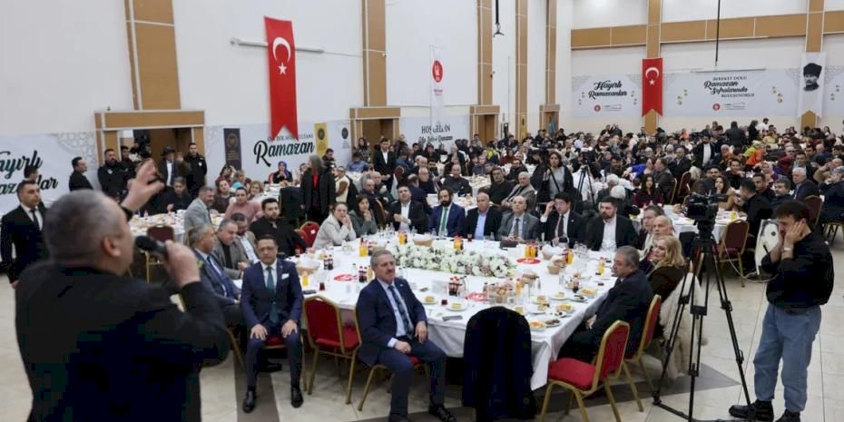 Başkan Özarslan Kırıkkalelilerle iftar sofrasında buluştu