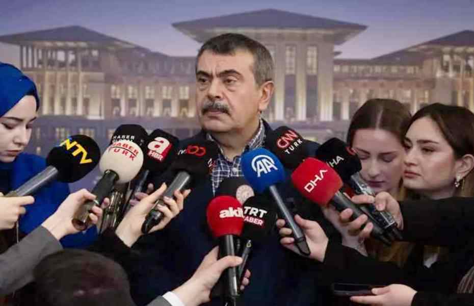 Bakan Tekin: Özgür Özel kadar midesi geniş bir adam değilim