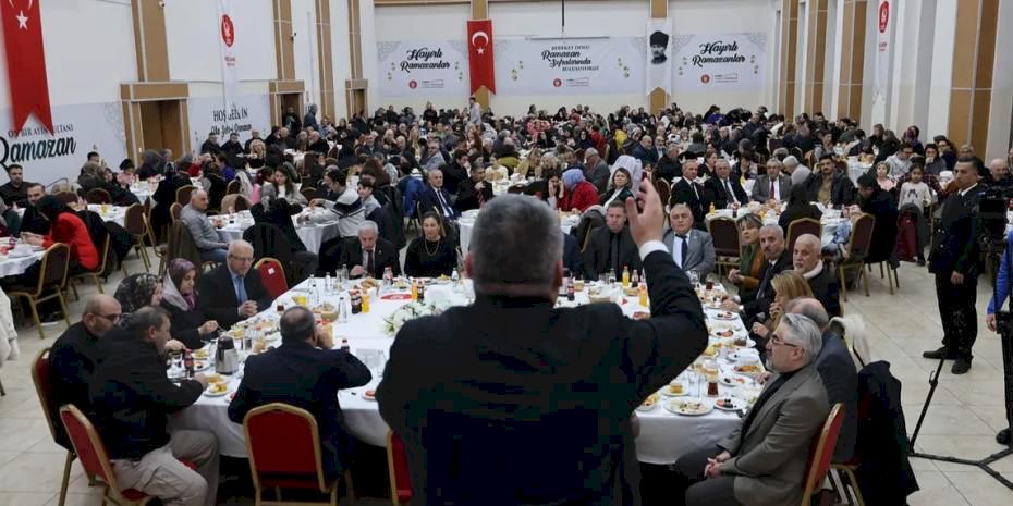 Ankara Keçiören'de emekli askerler aynı sofrada