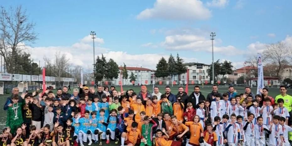 Denizli’de minik futbolculardan muhteşem final
