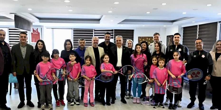 Antalya Muratpaşa'da minik raketler turnuva yolunda