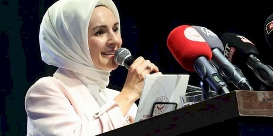 Bakan Göktaş'tan Budapeşte’de “Aile Odaklı Zirve”de önemli mesajlar