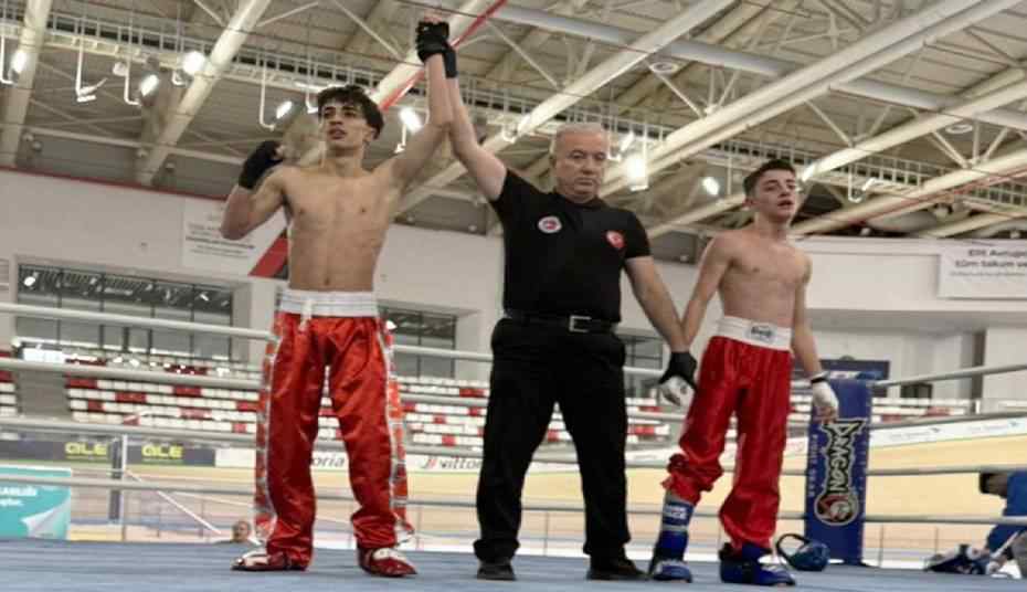 Konya Karataylı sporcular kick boksta gururlandırdı