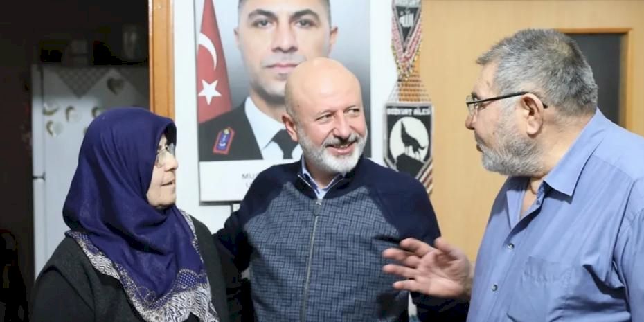 Çolakbayrakdar çifti şehit ailesine misafir oldu