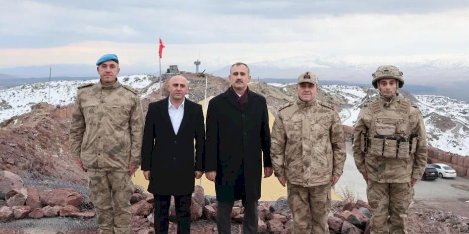 Ağrı Dağı Hazzep Tepe Modüler Üs Bölgesi’nde iftar vakti