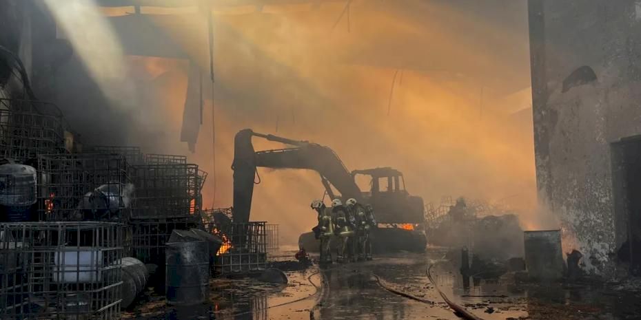 İzmir Torbalı’daki fabrika yangını kontrol altında