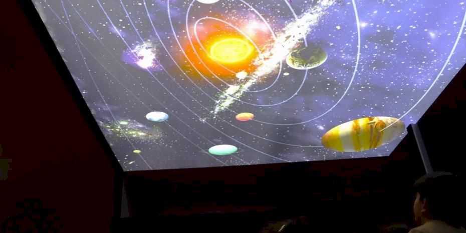 Maltepe’de minikler uzayın sırlarını bu atölyede keşfetti