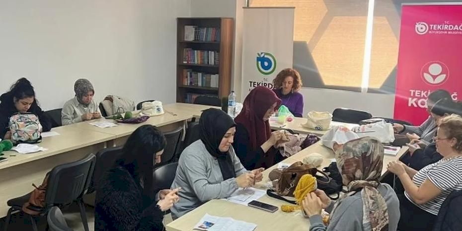 Çerkezköy'de kadınların el emeği sevgiyle örüldü