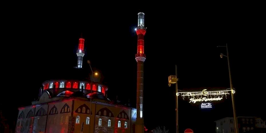 Denizli’de ramazan coşkusu ışıklarla taçlandı