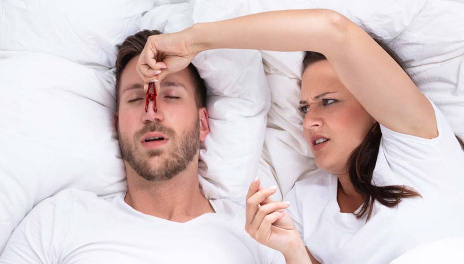 Horlama yirmili yaşlarda artıyor! ​​​​​​​