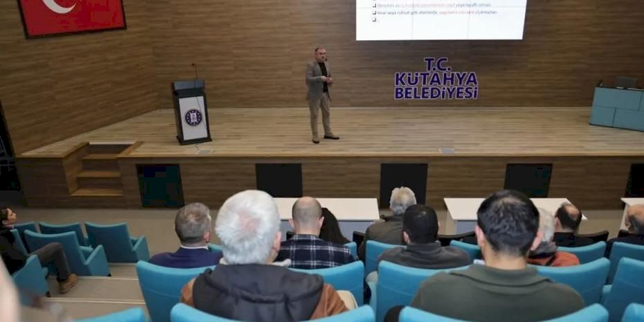 Kütahya Belediyesi hizmet için eğitimleri sürdürüyor