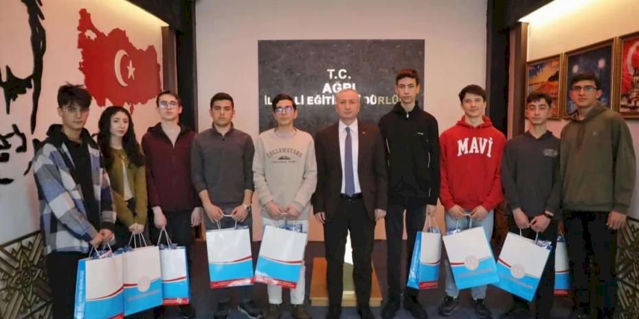 Ağrılı öğrenciler Batman'da TÜBİTAK'ta ödüllendirildi